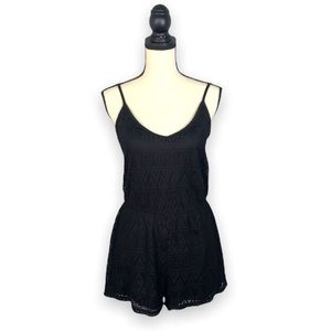 No Comment Black Crochet Romper Sleeveless Adjustable Straps sz Medium Like New